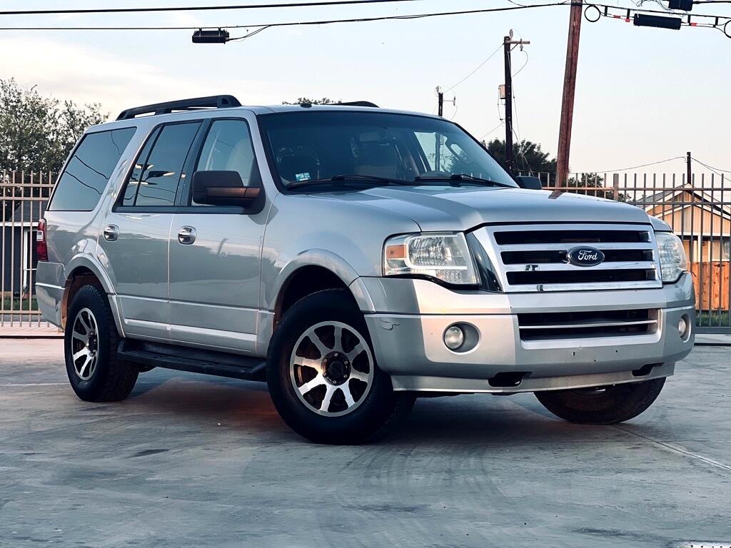 Ford Expedition XLT 2WD 2010