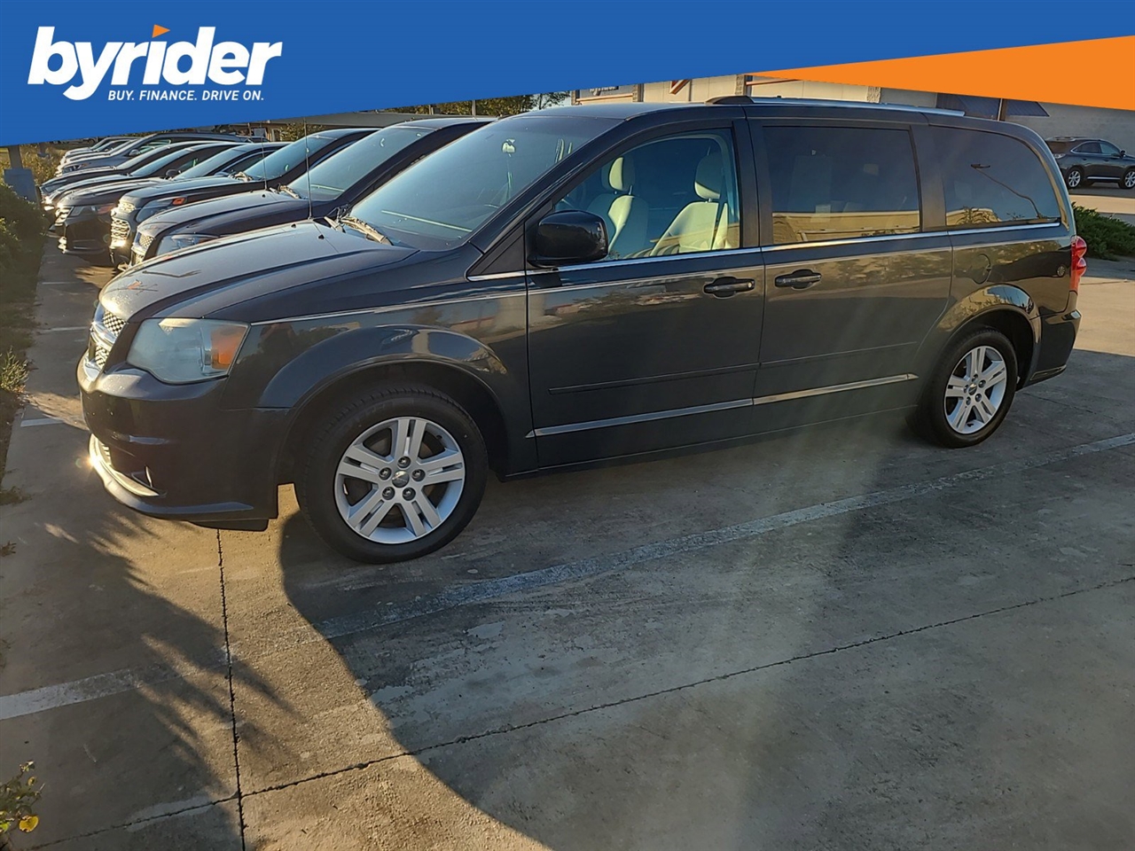 Dodge Grand Caravan Crew 2011
