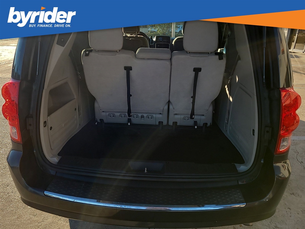 Dodge Grand Caravan Crew 2011