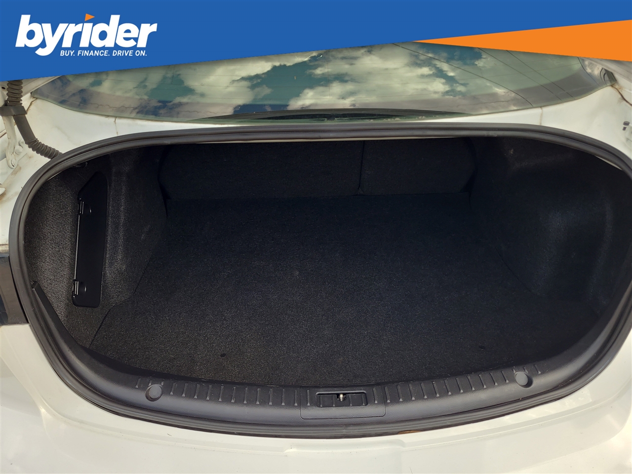 Mazda MAZDA3 i Sport 4-Door 2012