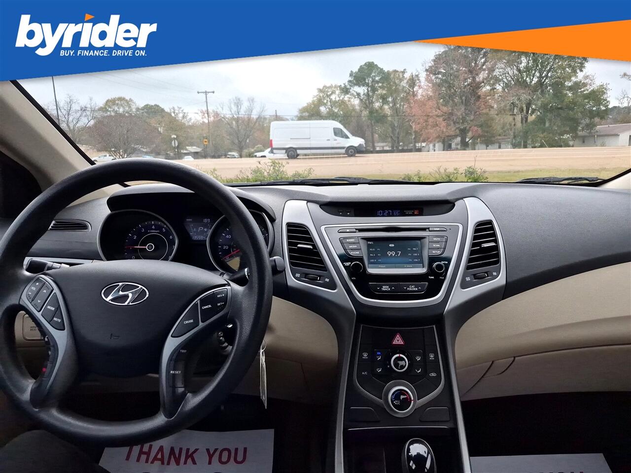 Hyundai Elantra SE 6AT 2016