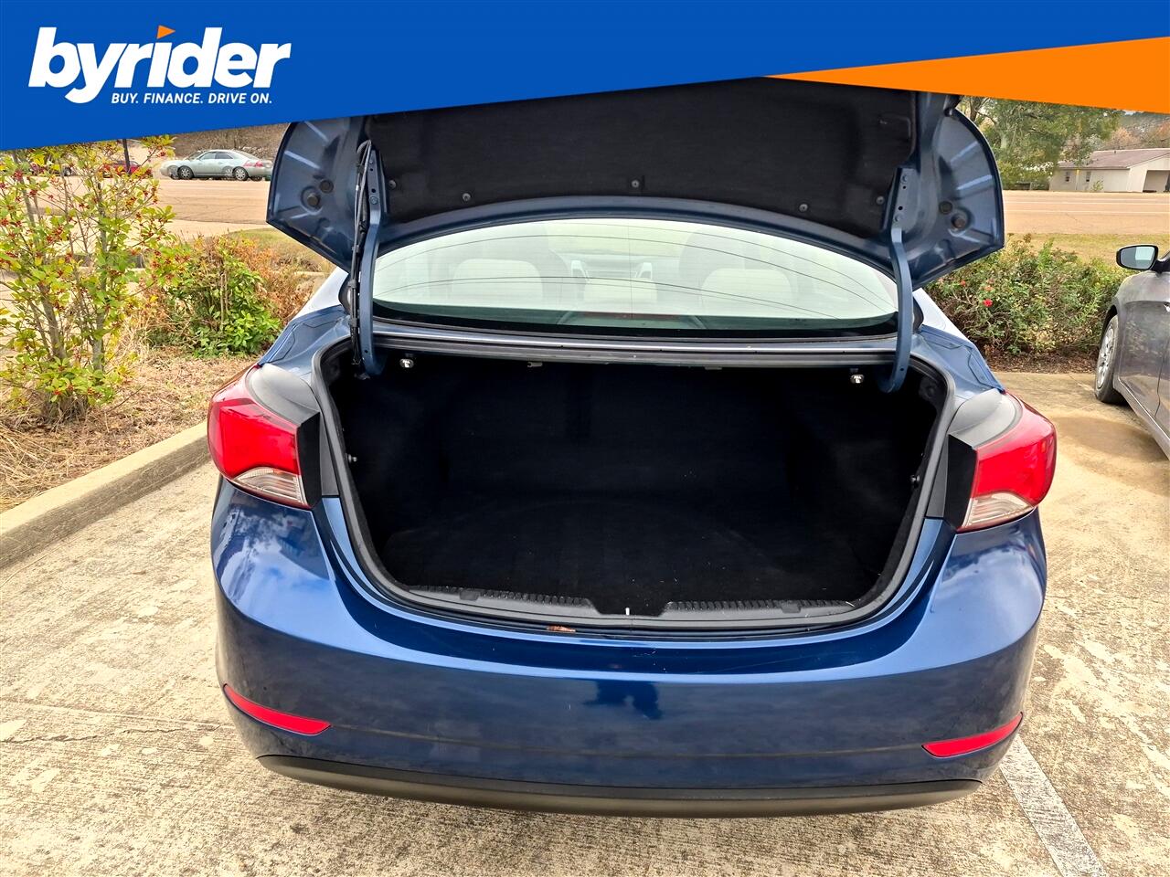 Hyundai Elantra SE 6AT 2016