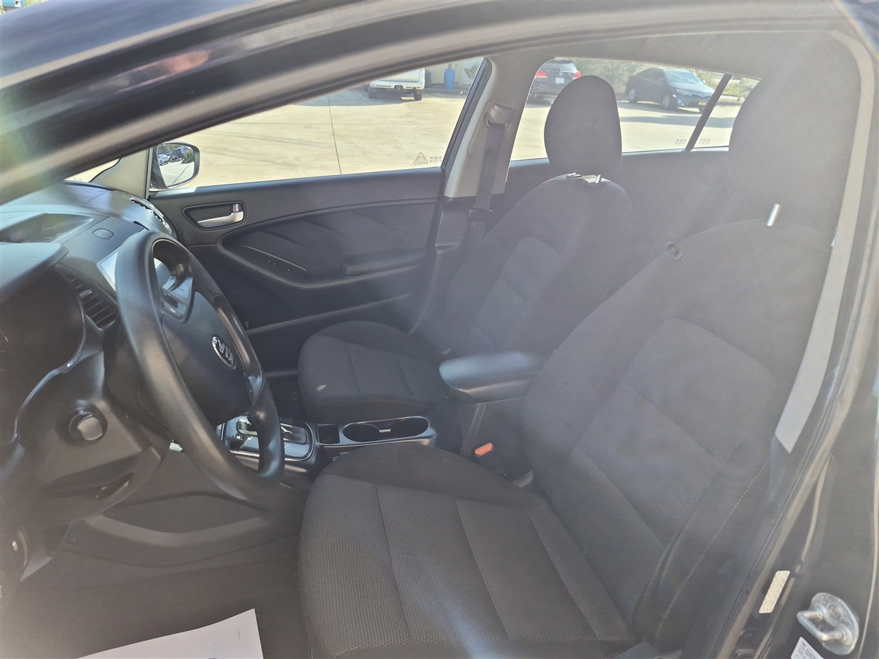 Kia Forte 5-Door LX 2017