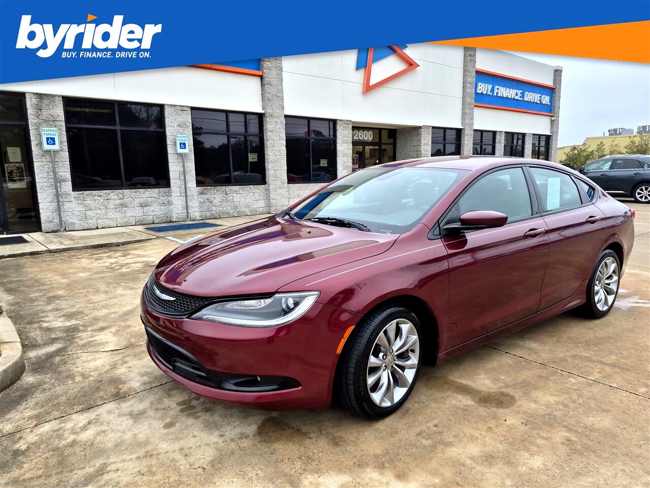 2015 Chrysler 200 S's photo
