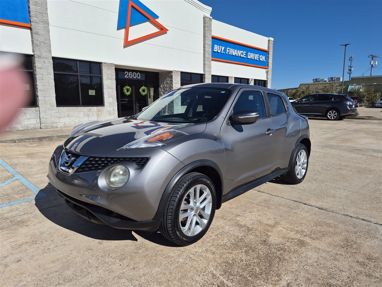 Nissan Juke SV FWD 2016