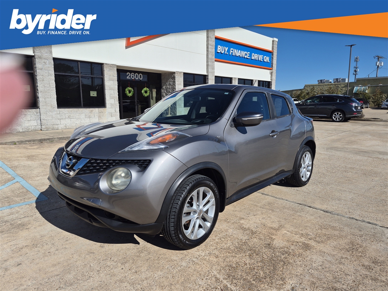 Nissan Juke SV FWD 2016