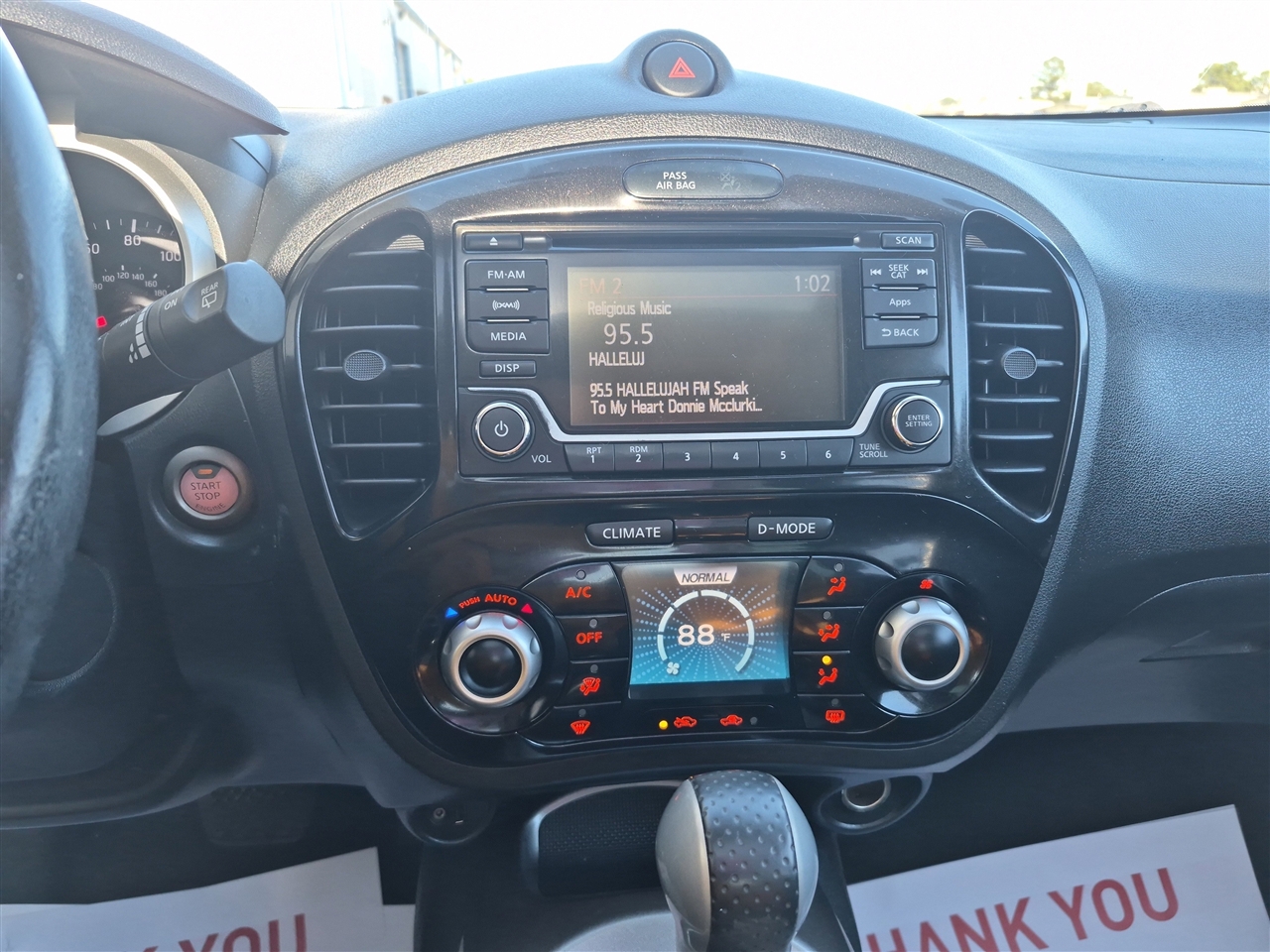 Nissan Juke SV FWD 2016