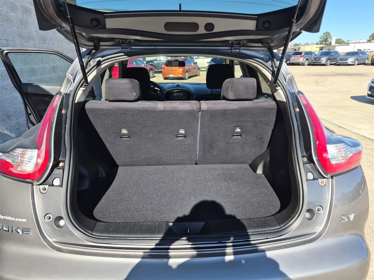 Nissan Juke SV FWD 2016