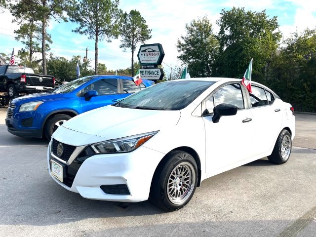2020 Nissan Versa S 5MT