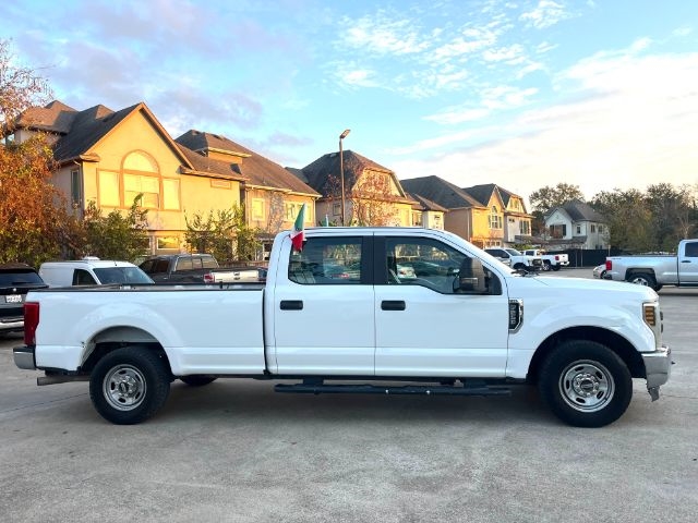 Ford F-250 SD XLT Crew Cab 2WD 2019