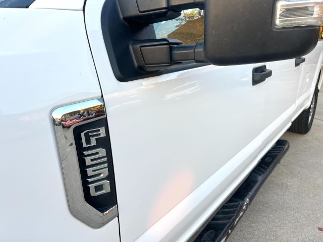 Ford F-250 SD XLT Crew Cab 2WD 2019