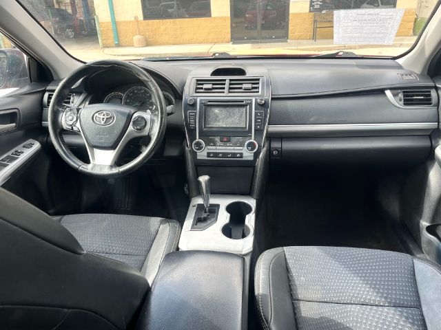 Toyota Camry SE 2013