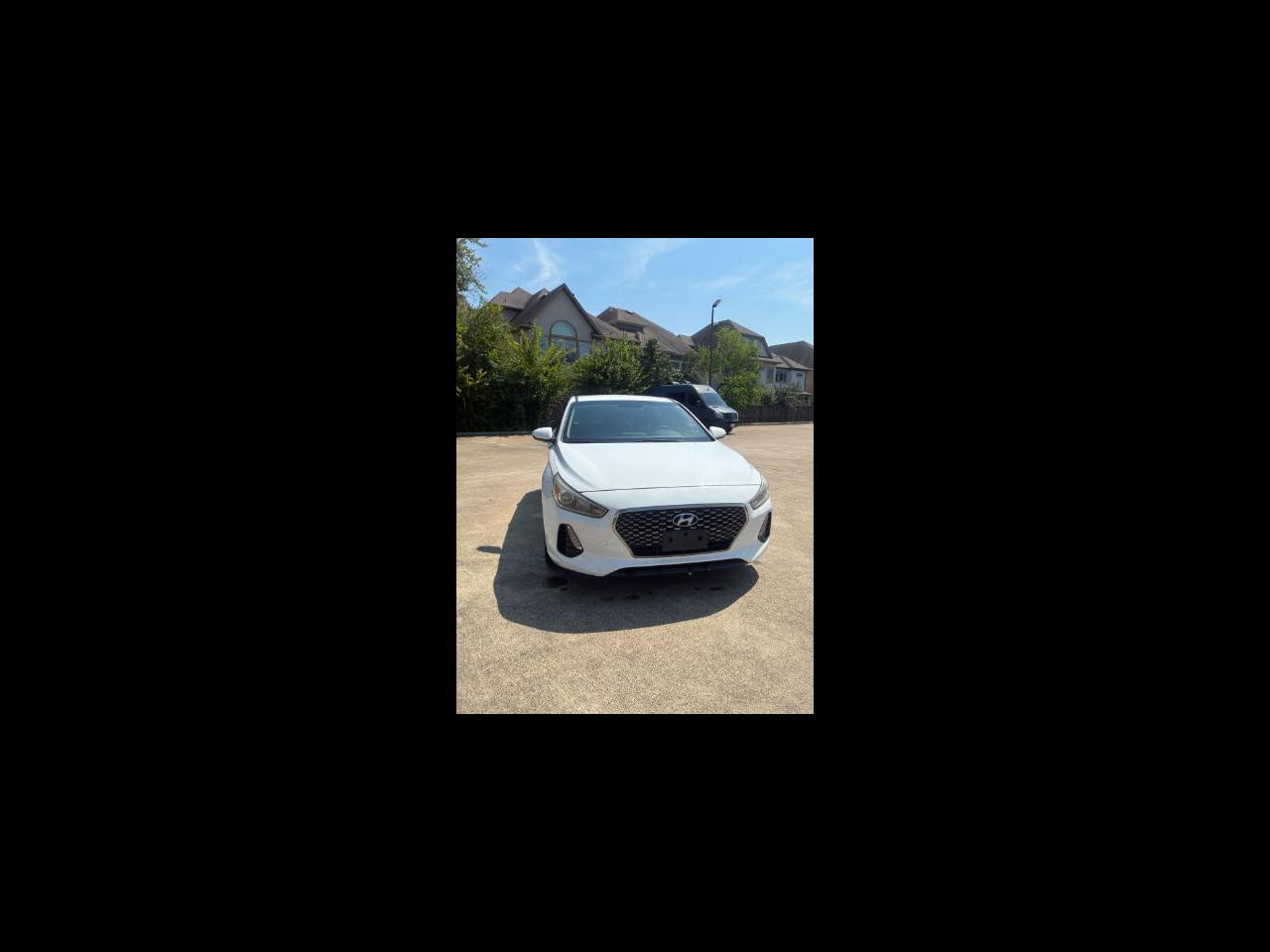 Hyundai Elantra GT Base 6A 2019
