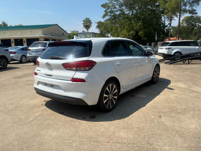 Hyundai Elantra GT Base 6A 2019