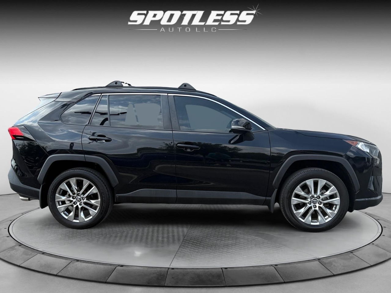 Toyota RAV4 XLE Premium 2021