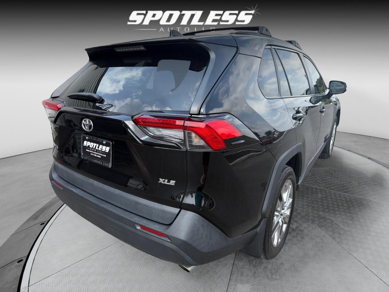 Toyota RAV4 XLE Premium 2021