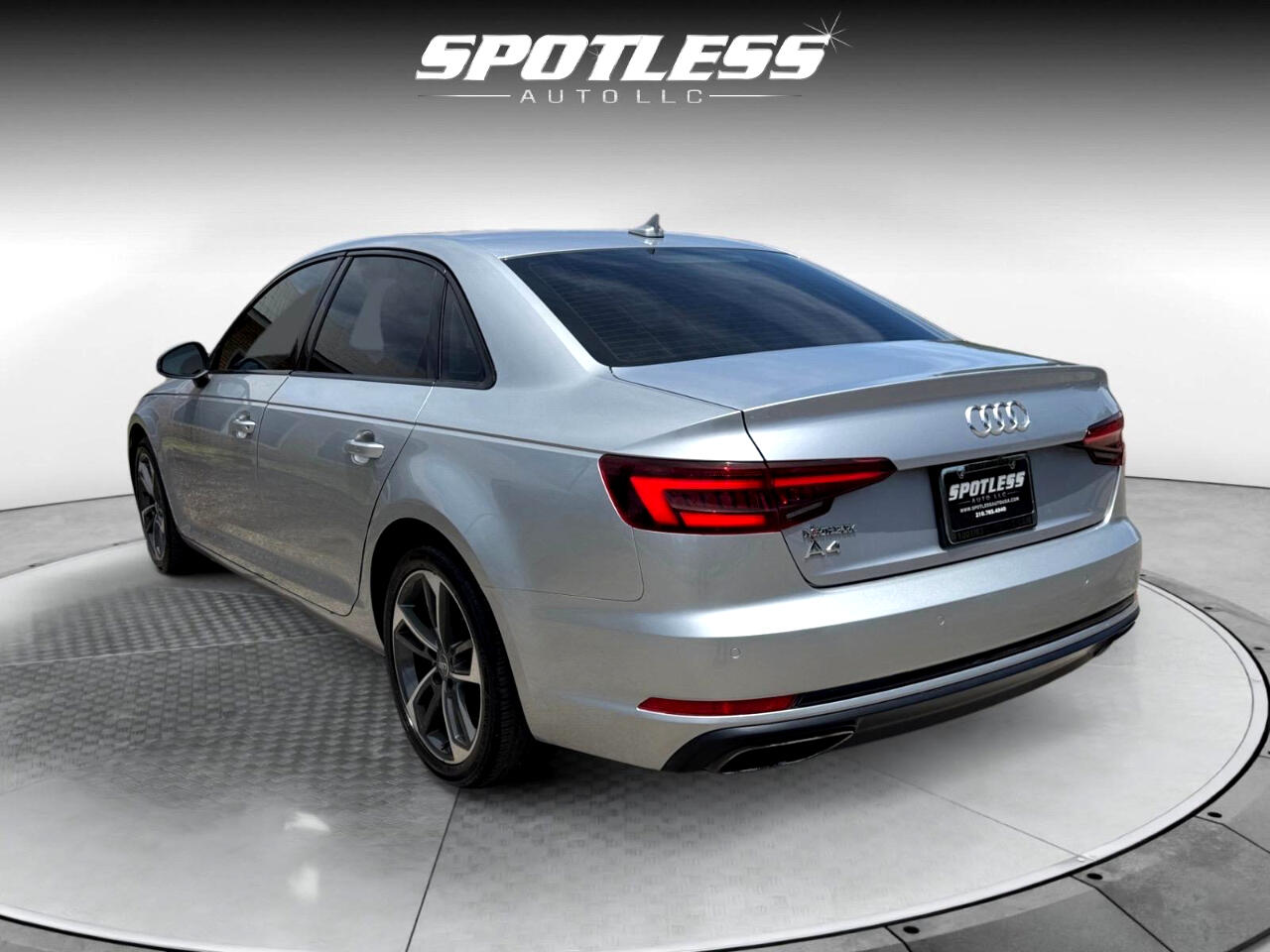2019 Audi A4 TFSI Premium photo 3