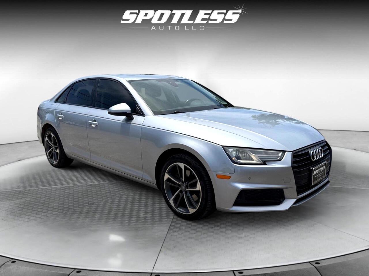 2019 Audi A4 TFSI Premium photo 6