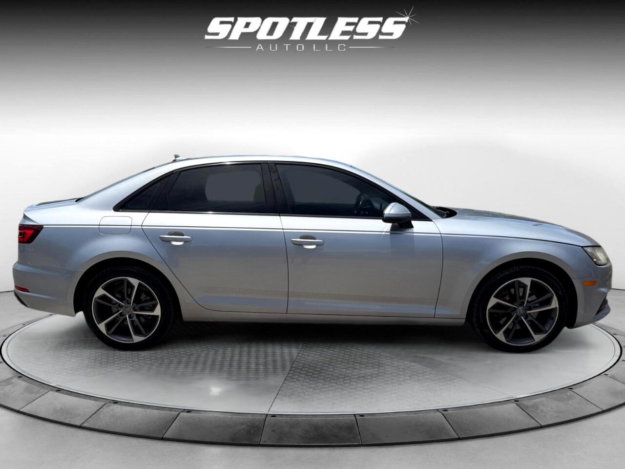 2019 Audi A4 TFSI Premium photo 7