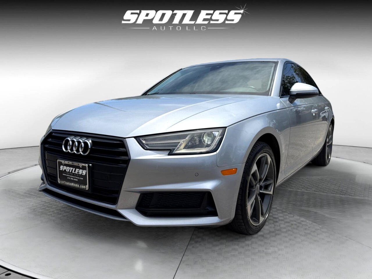 2019 Audi A4 TFSI Premium photo 9