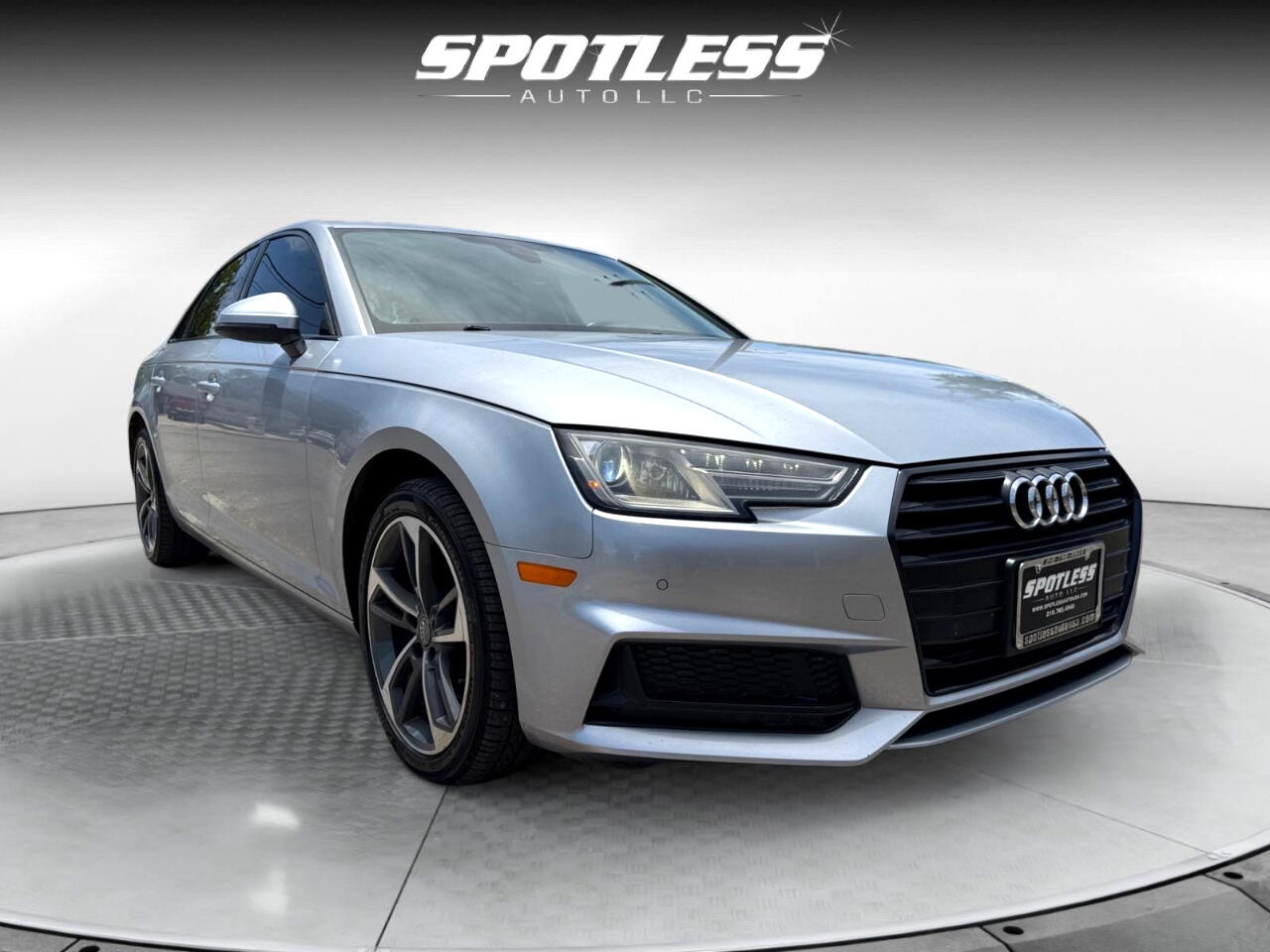2019 Audi A4 TFSI Premium photo 10
