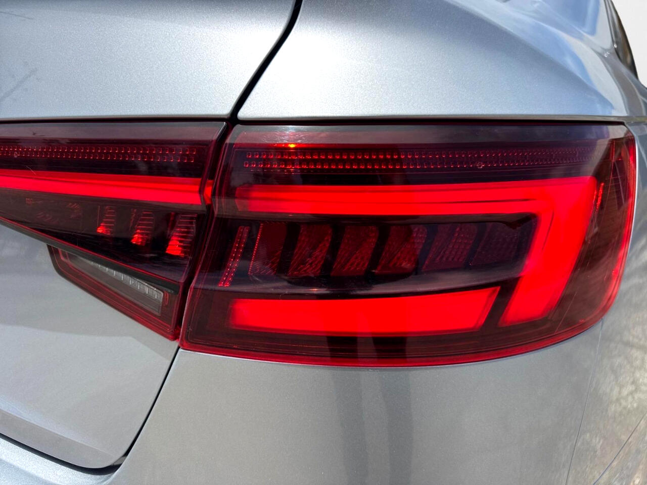 2019 Audi A4 TFSI Premium photo 11