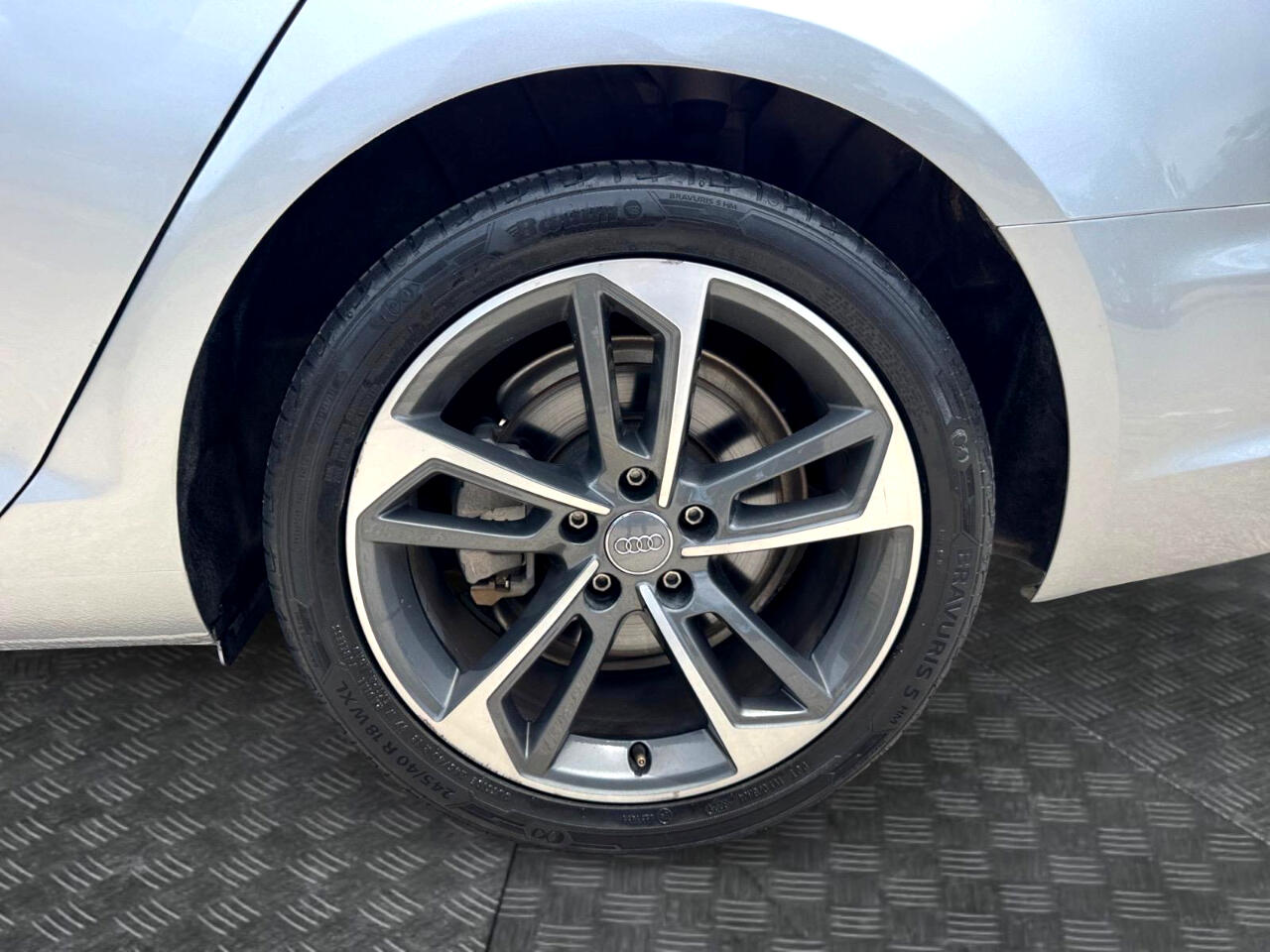 2019 Audi A4 TFSI Premium photo 13