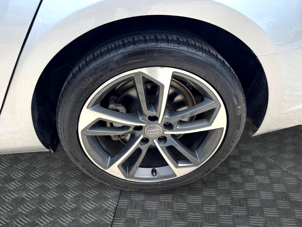 2019 Audi A4 TFSI Premium photo 14