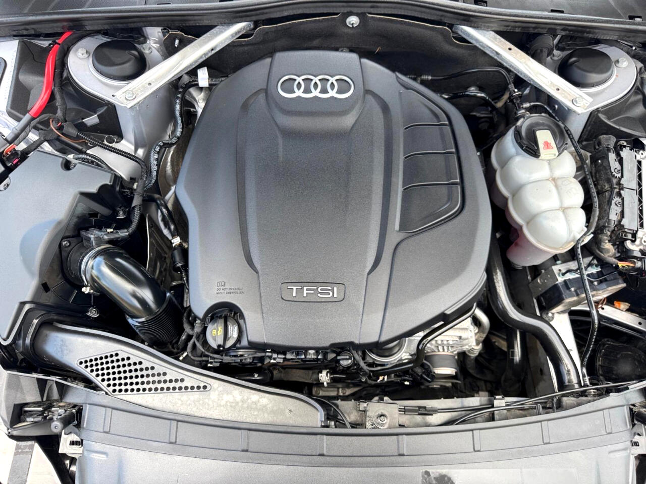 2019 Audi A4 TFSI Premium photo 15