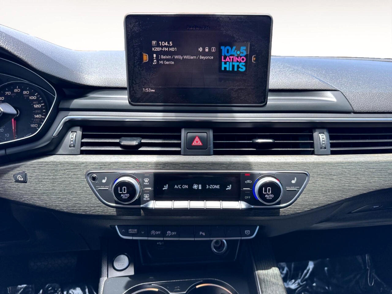 2019 Audi A4 TFSI Premium photo 21