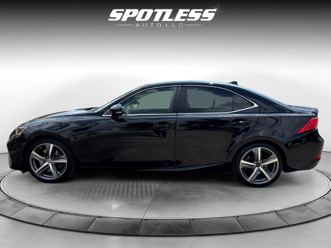 2017 Lexus IS 200t photo 2