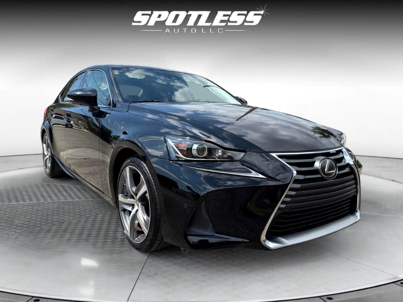 2017 Lexus IS 200t photo 9