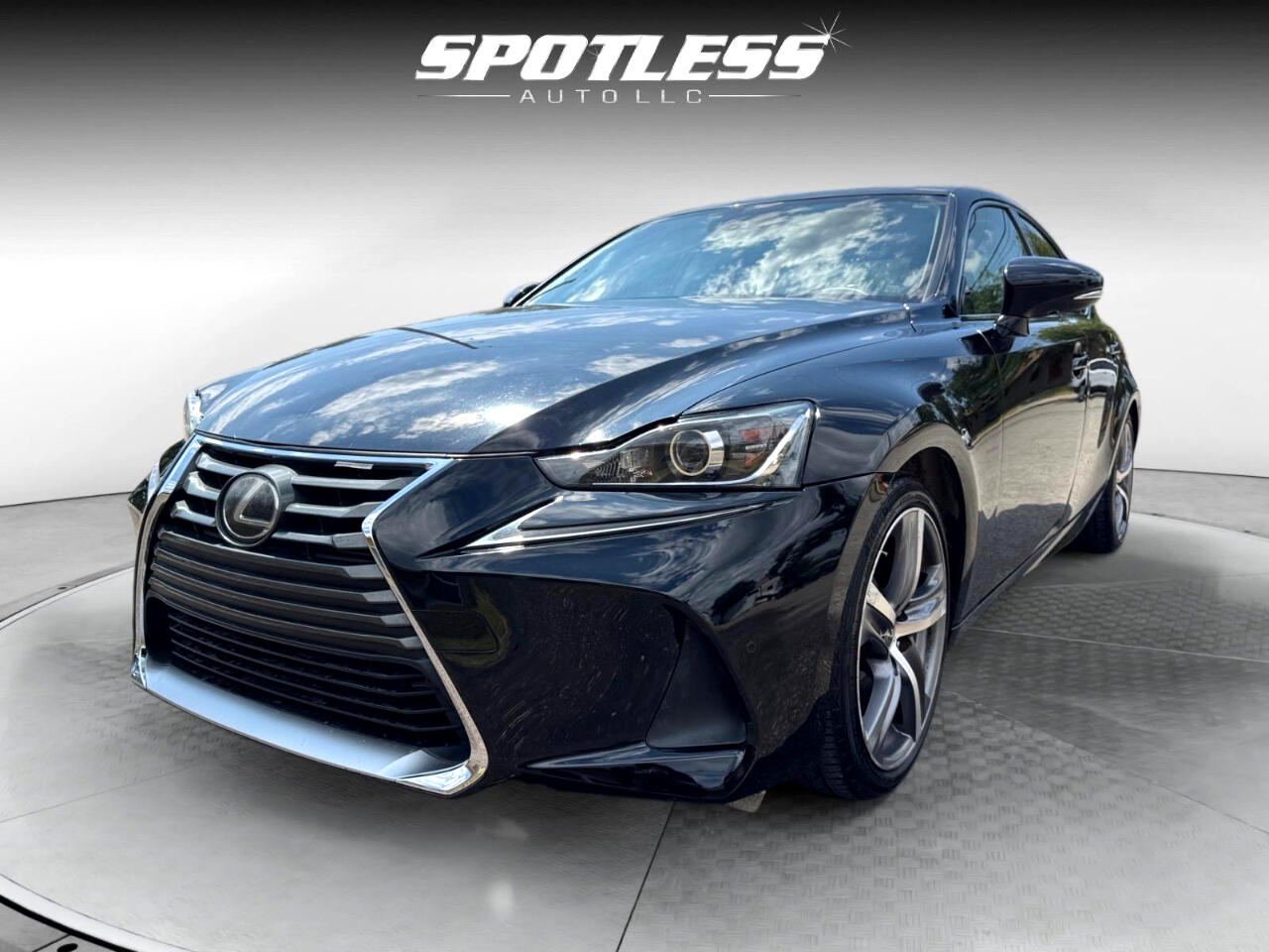 2017 Lexus IS 200t photo 10