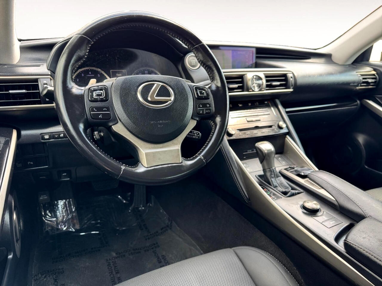 2017 Lexus IS 200t photo 18