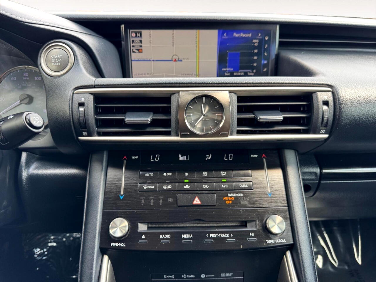 2017 Lexus IS 200t photo 19