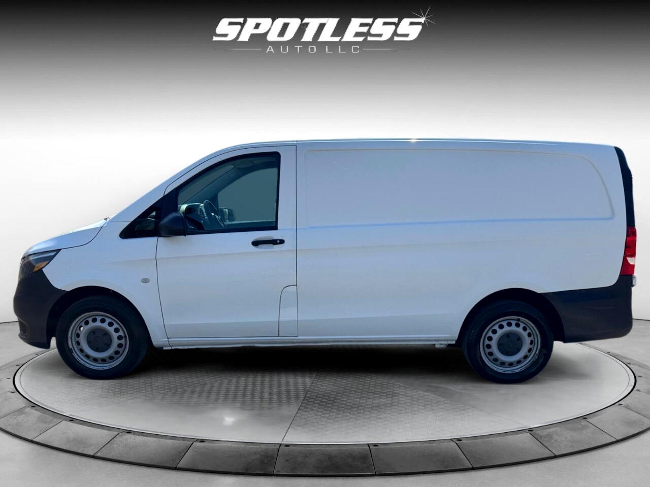 2020 Mercedes Benz Metris Cargo photo 2