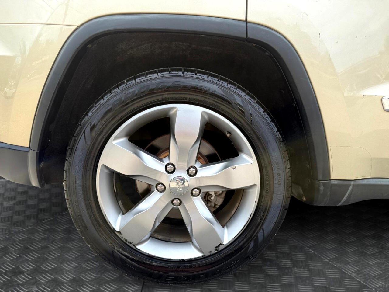 2011 Jeep Grand Cherokee Overland photo 14