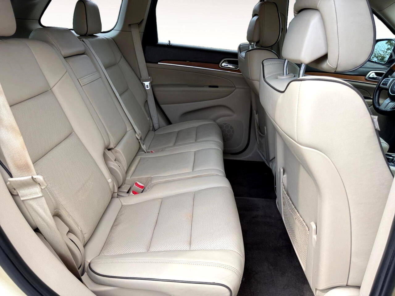 2011 Jeep Grand Cherokee Overland photo 23