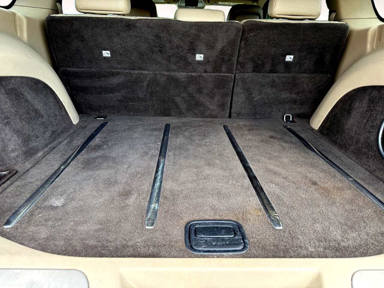 2011 Jeep Grand Cherokee Overland photo 24