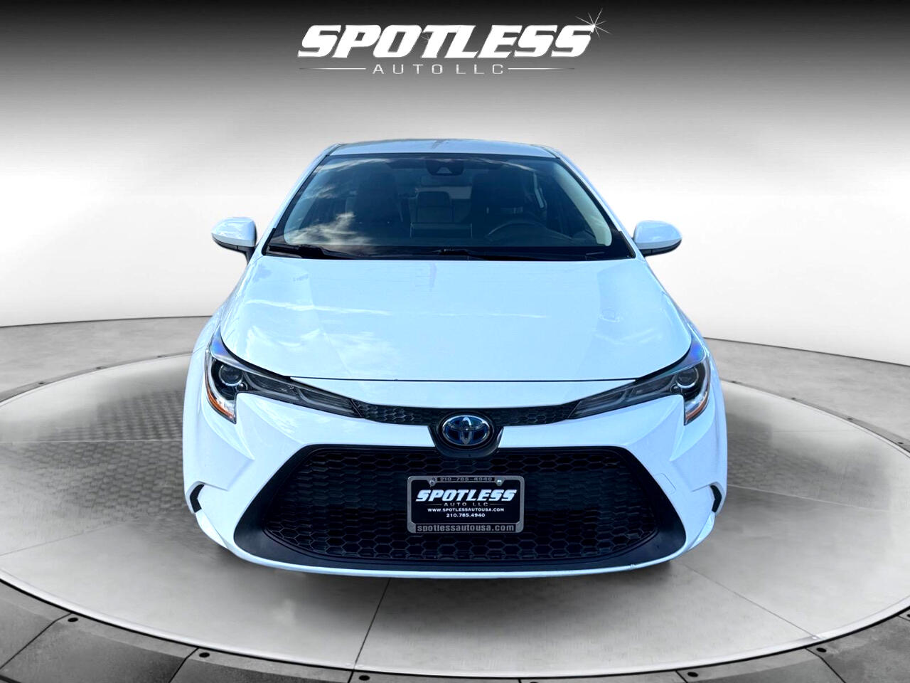 2021 Toyota Corolla LE Hybrid photo 4