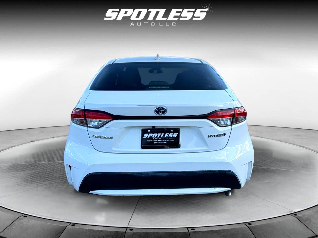 2021 Toyota Corolla LE Hybrid photo 5