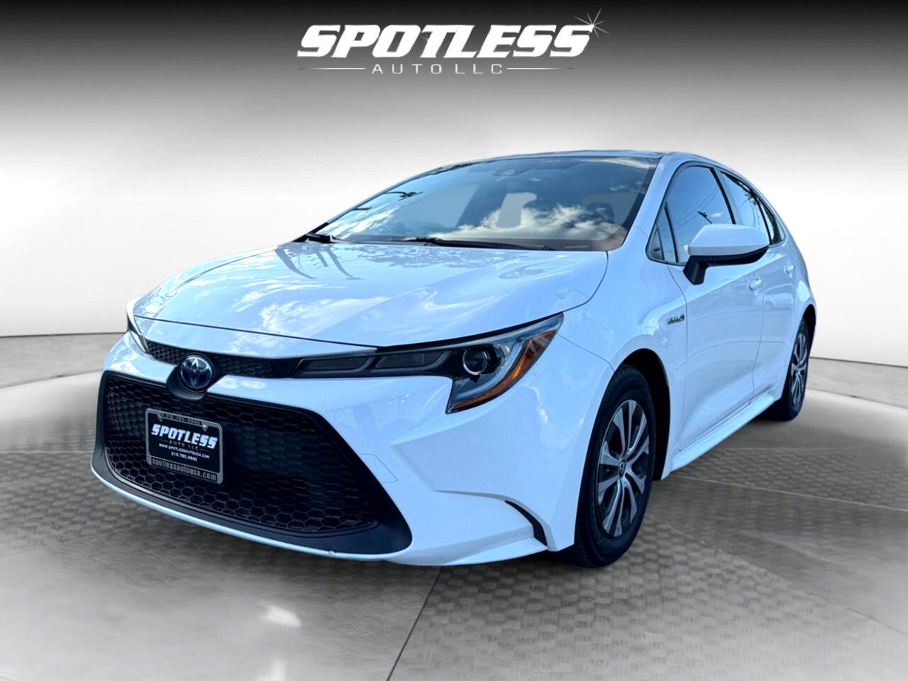 2021 Toyota Corolla LE Hybrid photo 9