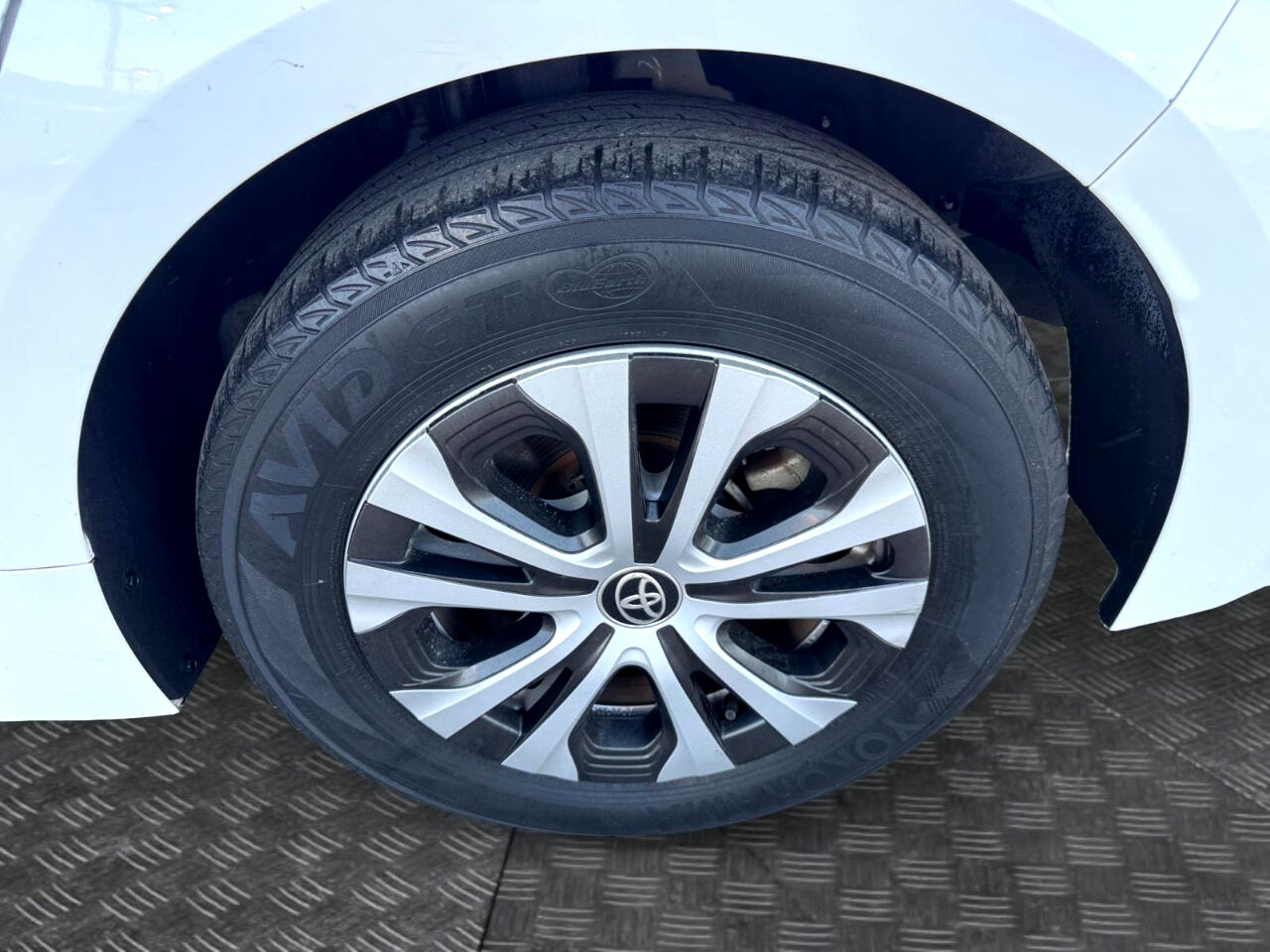 2021 Toyota Corolla LE Hybrid photo 13