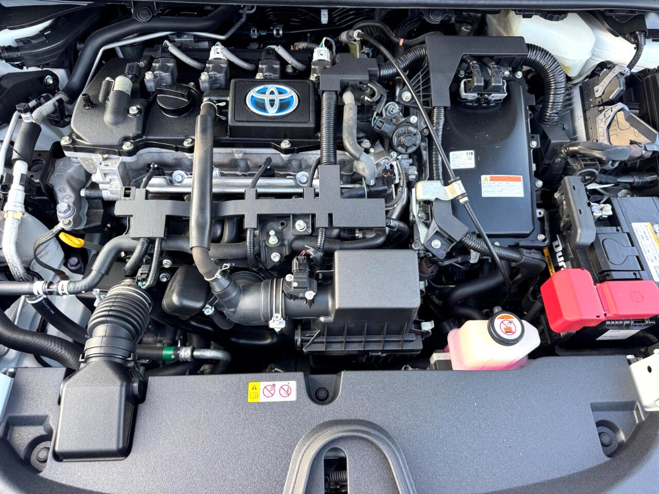2021 Toyota Corolla LE Hybrid photo 15
