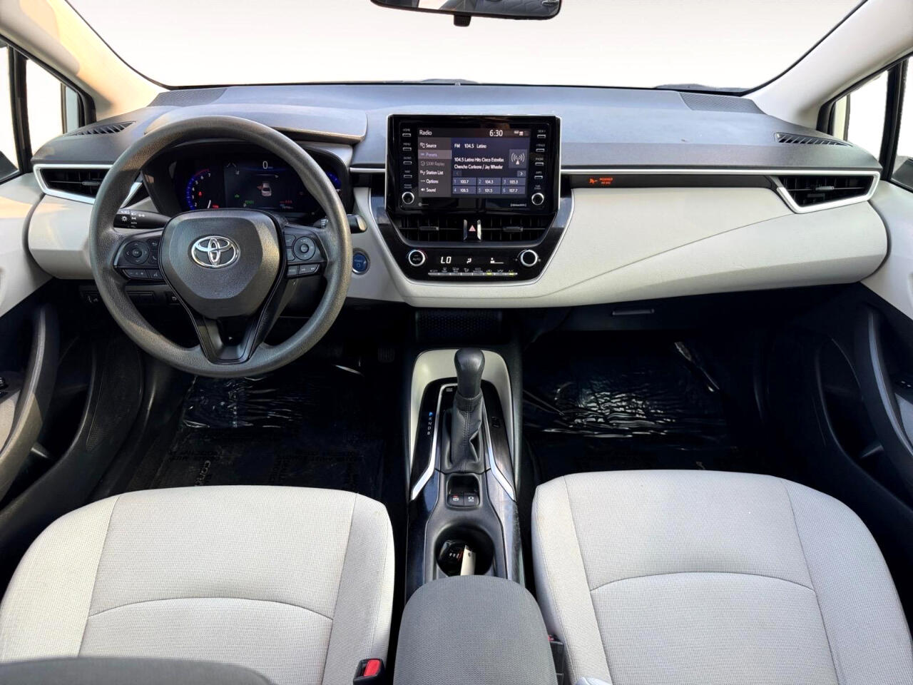 2021 Toyota Corolla LE Hybrid photo 22