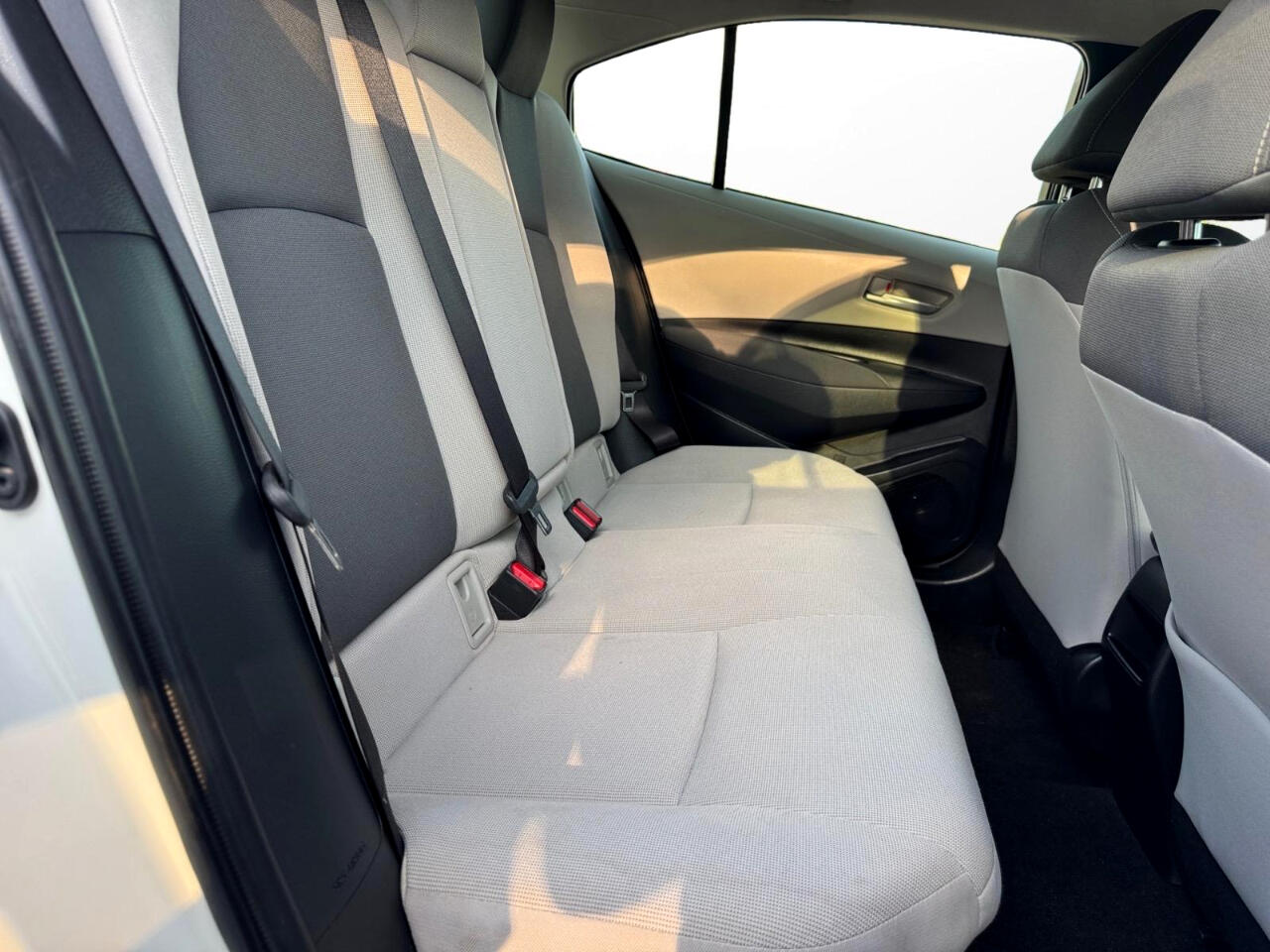 2021 Toyota Corolla LE Hybrid photo 24