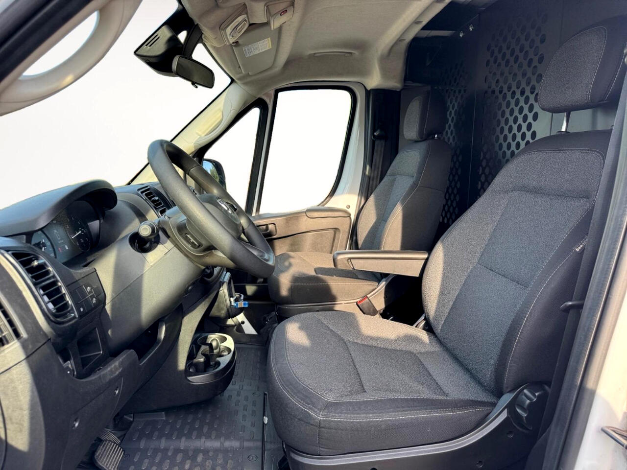 2023 Ram ProMaster 2500 photo 15