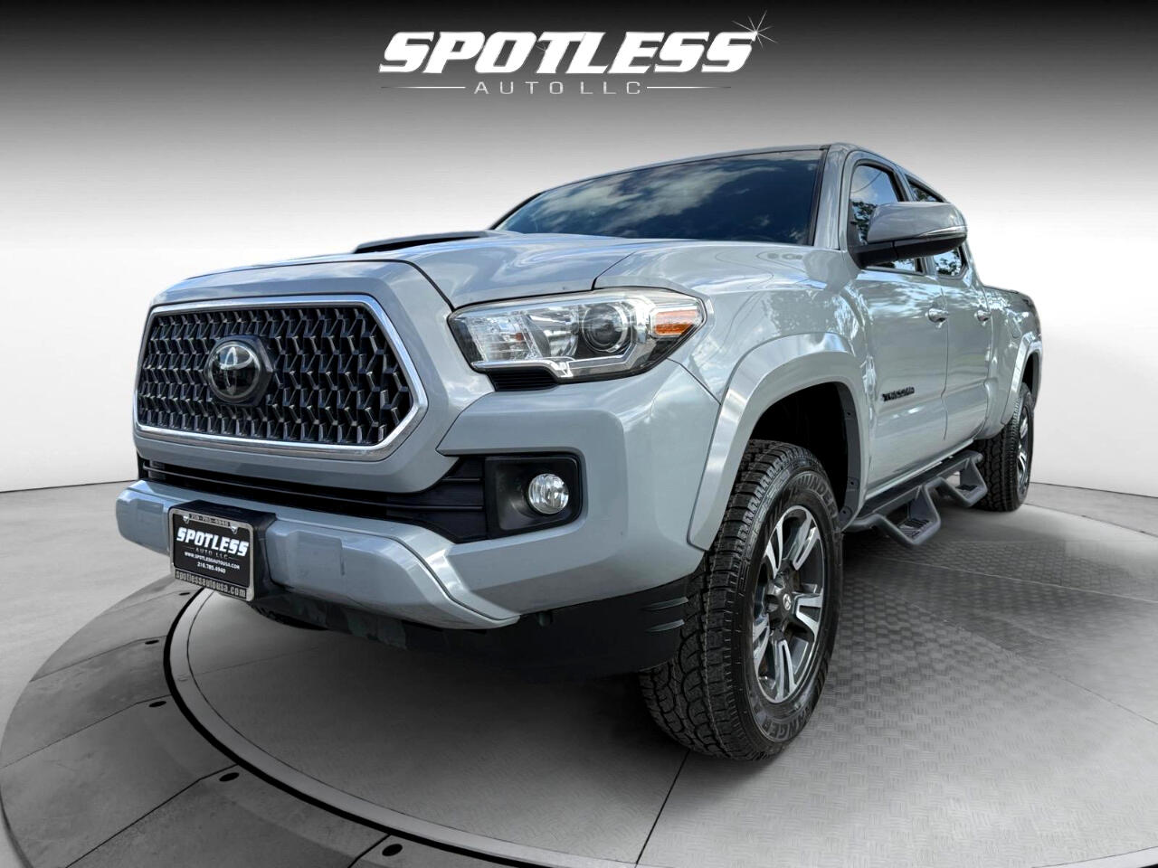 2018 Toyota Tacoma TRD Sport Double Cab V6 photo 9