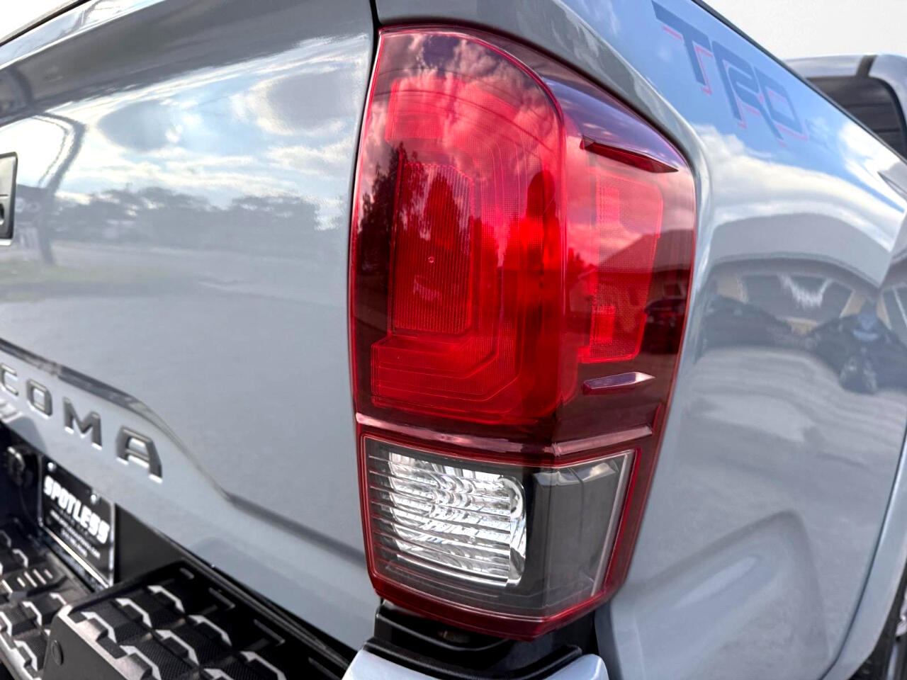 2018 Toyota Tacoma TRD Sport Double Cab V6 photo 12