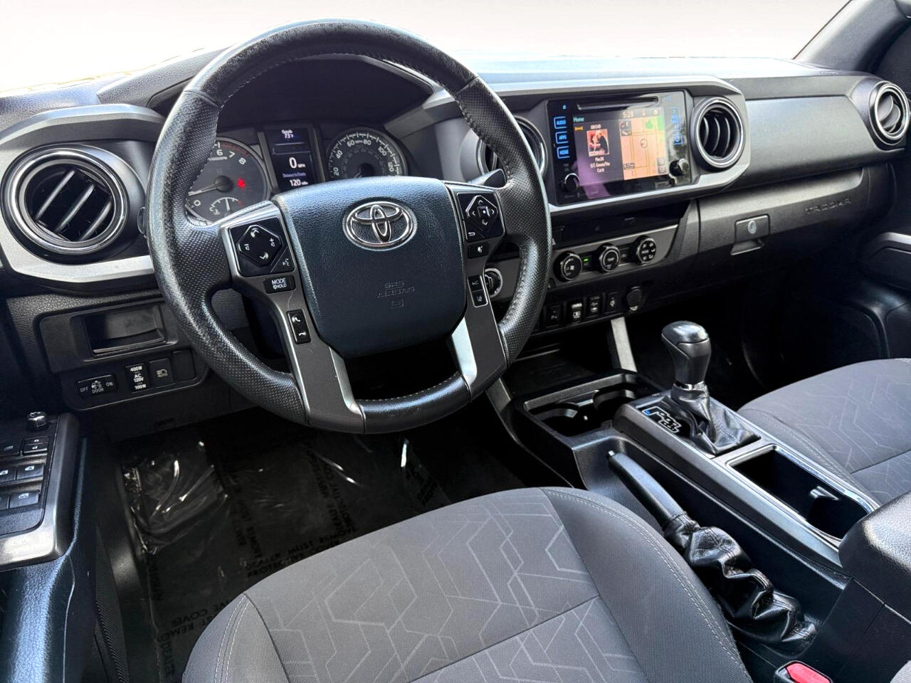 2018 Toyota Tacoma TRD Sport Double Cab V6 photo 19